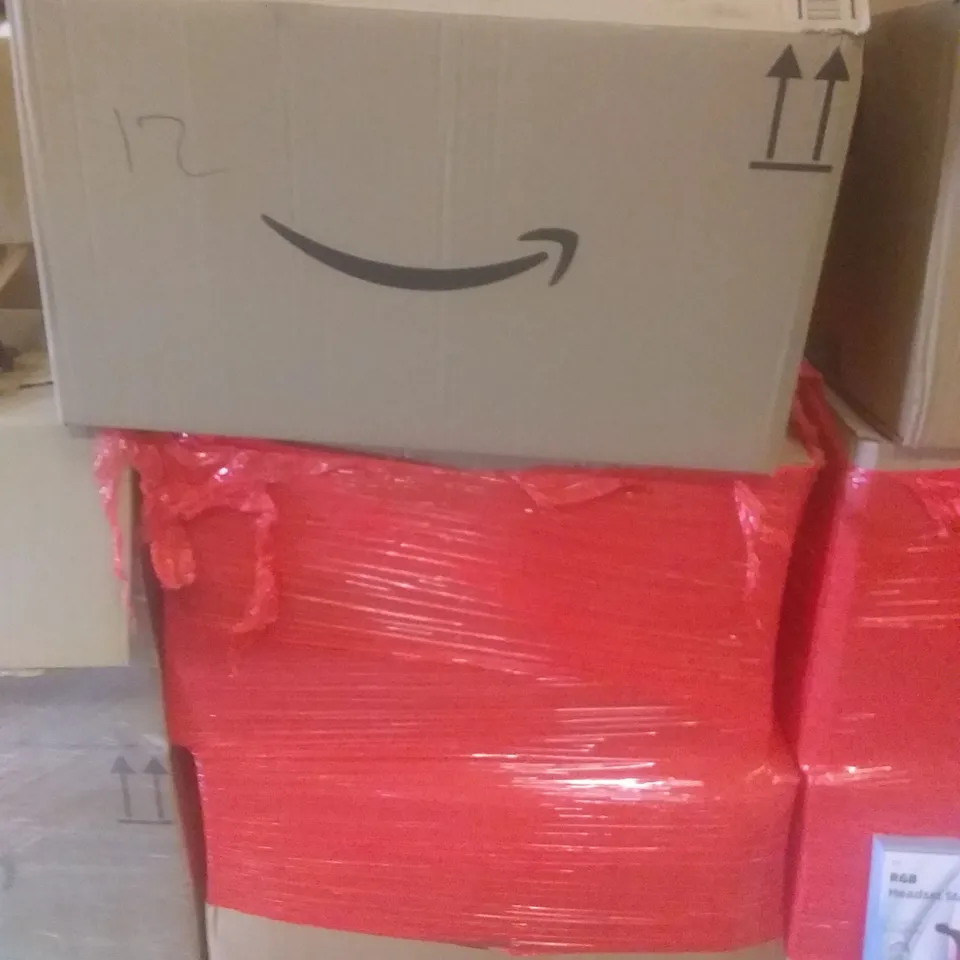 PALLET OF ASSORTED ITEMS INCLUDING HAND JUICE EXTRACTOR, WHEEL CENTER CAPS, LED FILAMENT BULB, SLIME KIT
