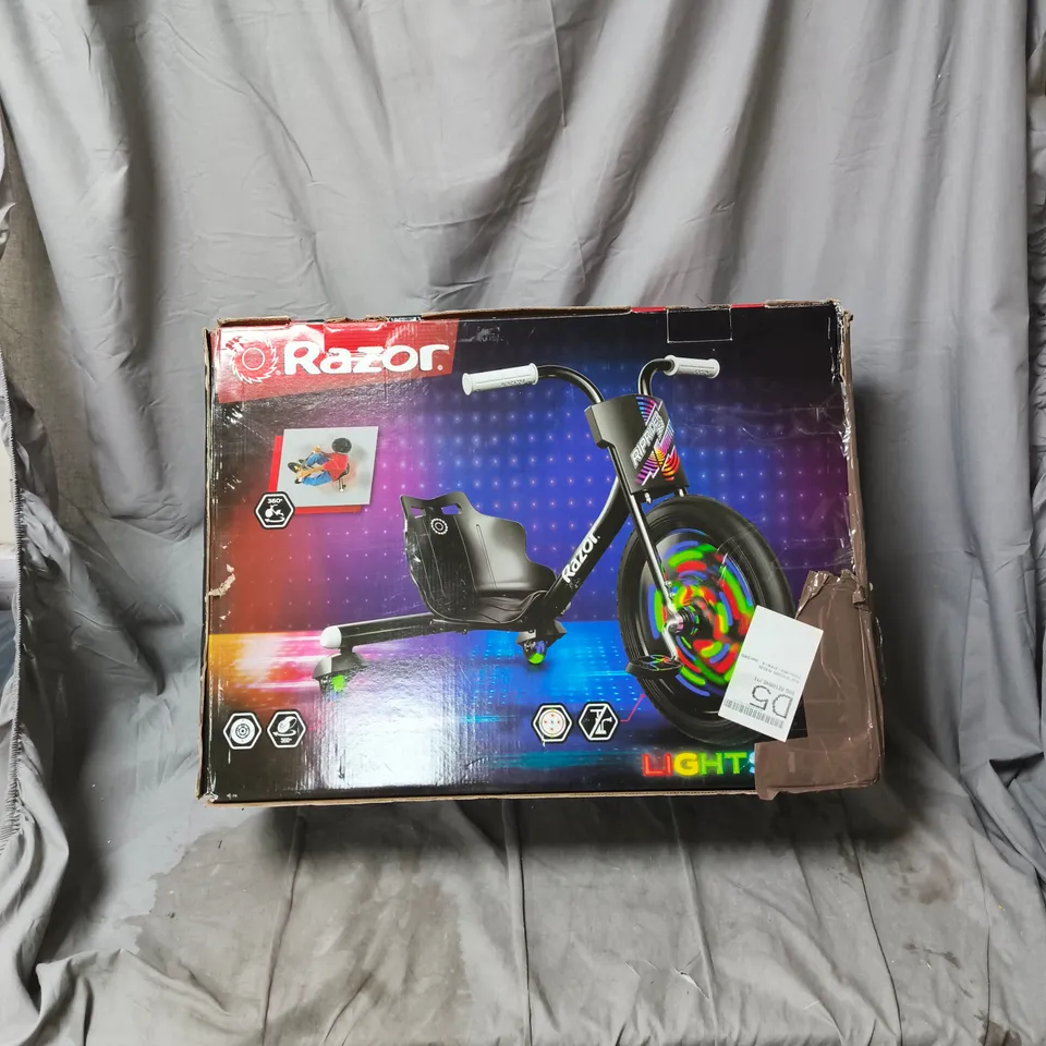 BOXED RAZOR RIPRIDER 360 LIGHTSHOW TRIKE FOR KIDS 5+, LED - BLACK