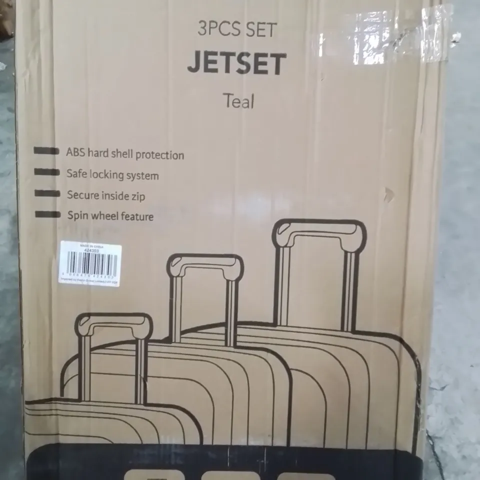 BOXED LUGG JETSET SUITCASE