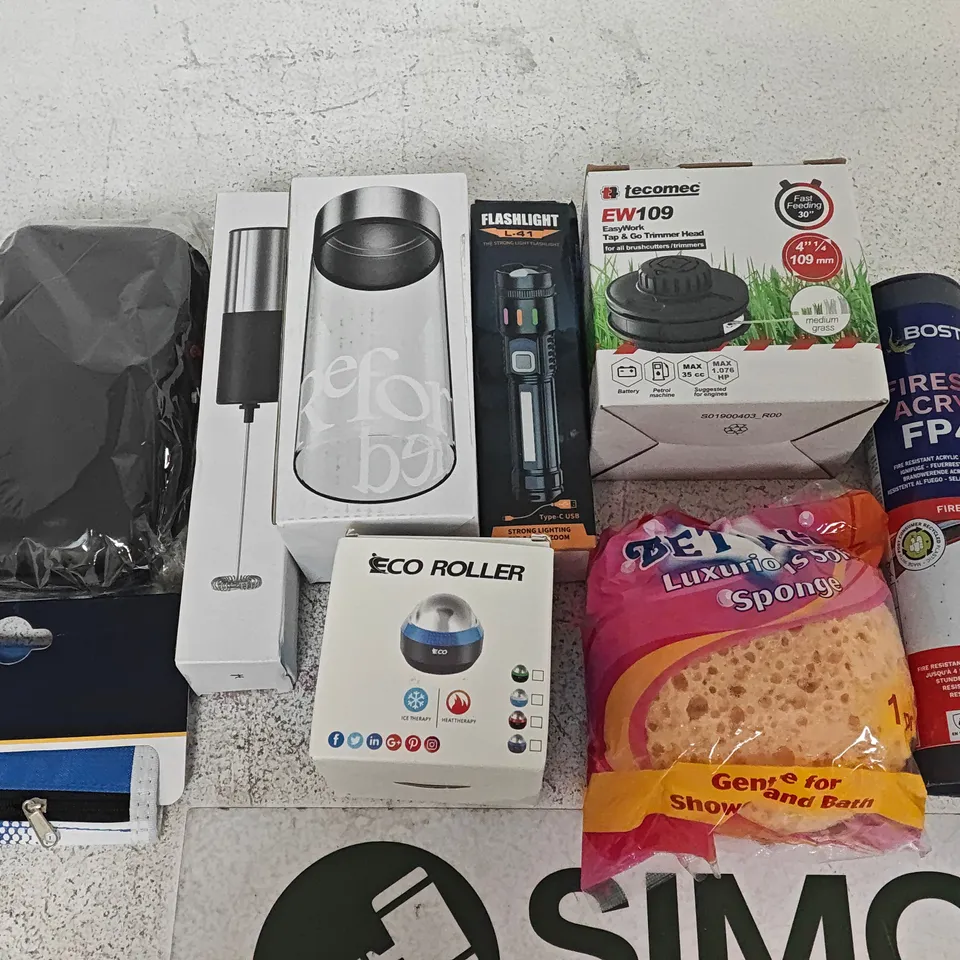 Lot of approximately 15 assorted household items to include tecomec trimmer head, milk throther and epsom photo paper