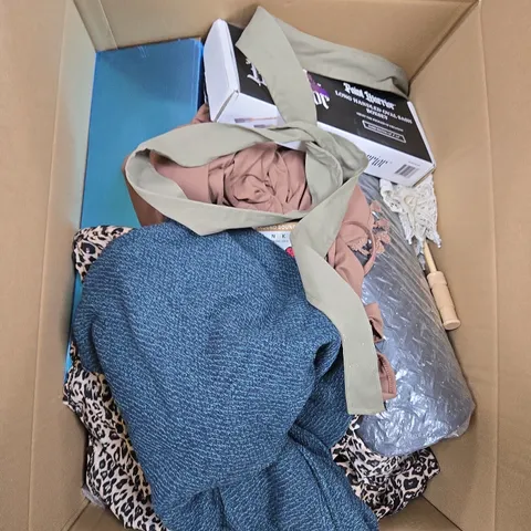 LARGE BOX OF APPROX 25 ASSORTED ITEMS