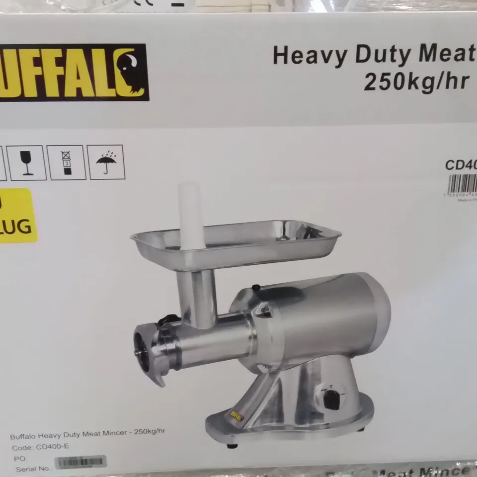 BOXED BRAND NEW BUFFALO HEAVY DUTY MEAT MINCER - CD400