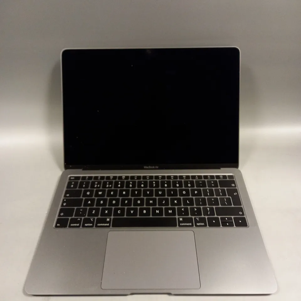 APPLE MACBOOK AIR - A1932