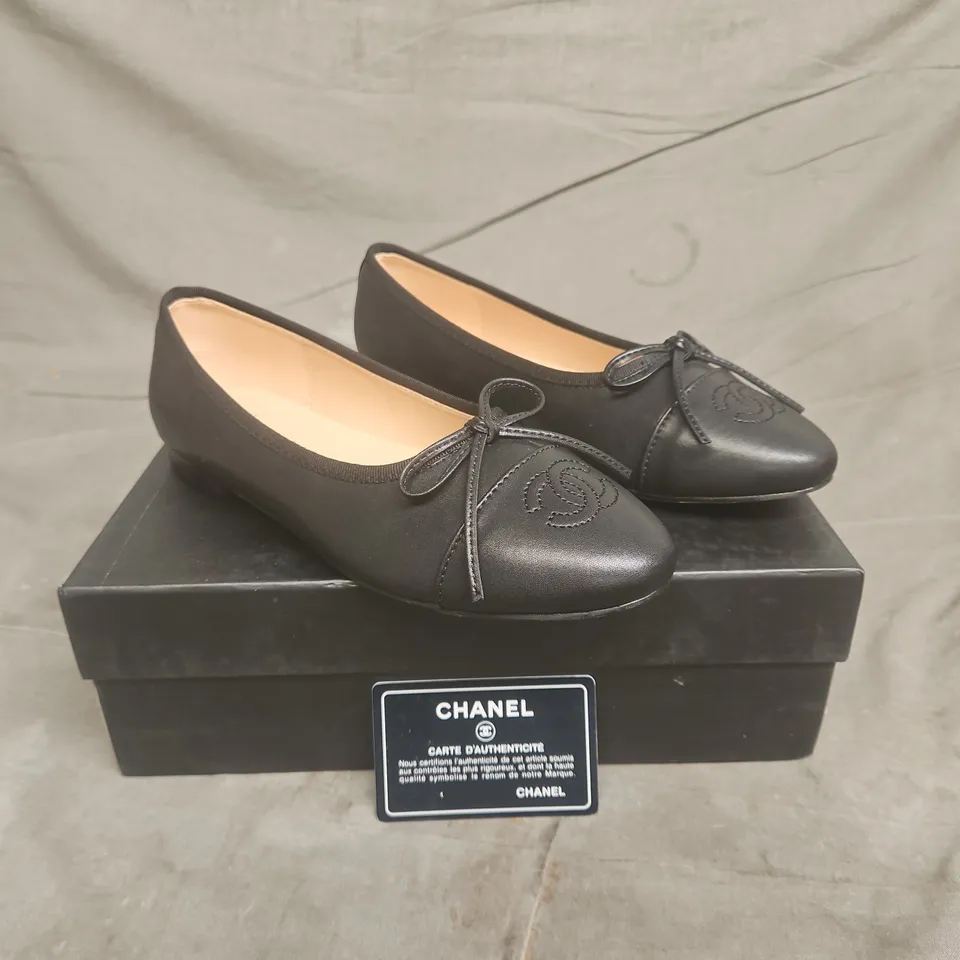 CHANEL BLACK LEATHER BALLET FLATS – UK 5.5 (EU 38)