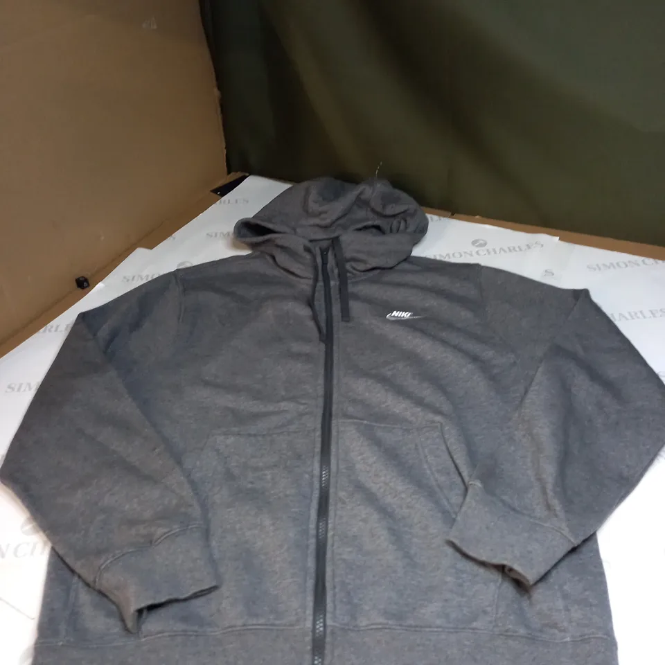 MEDIUM NIKE GREY HOODIE 