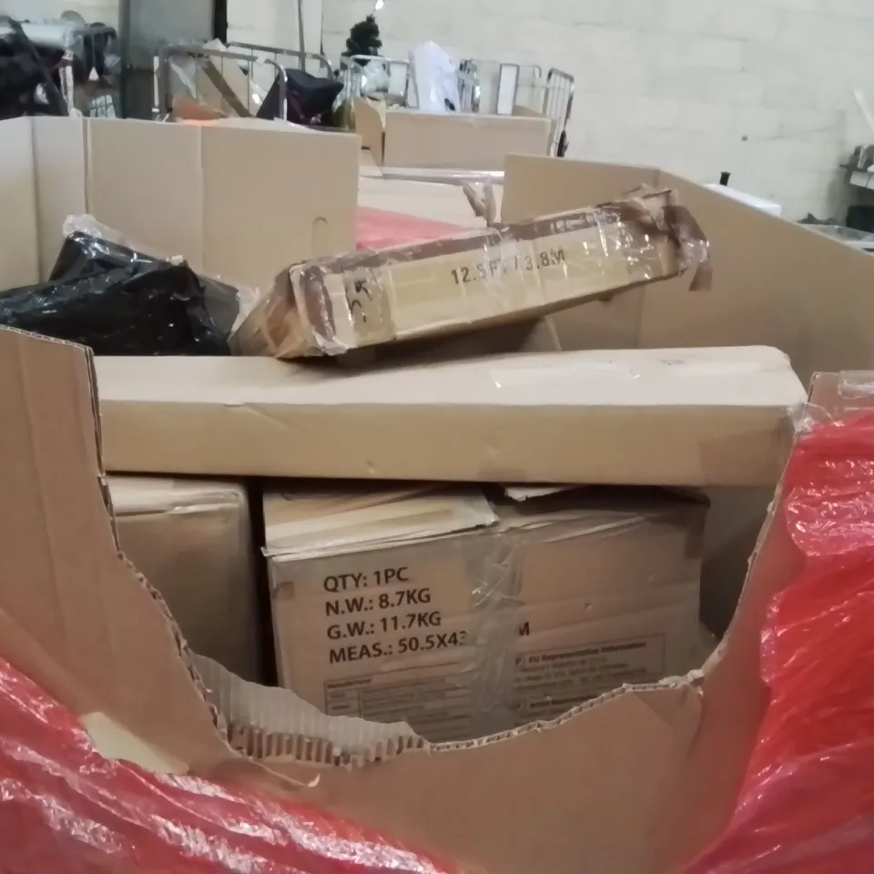PALLET OF ASSORTED HOUSEHOLD GOODS AND PRODUCTS TO INCLUDE;CEILING LIGHT,RESISTANCE BANDS,DARTBOARD LIGHTING SYSTEM 