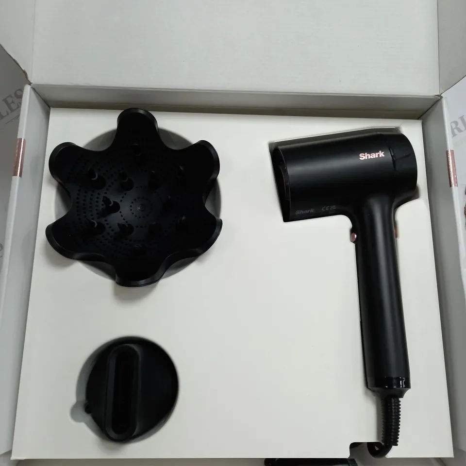 BOXED SHARK HOT AIR STYLER & HAIR DRYER