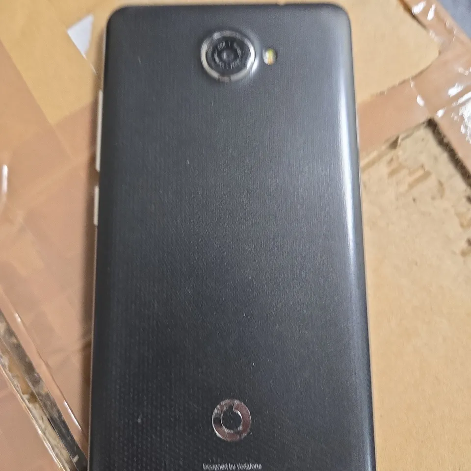 VODAFONE MOBILE PHONE - VFD 700 - 4GB