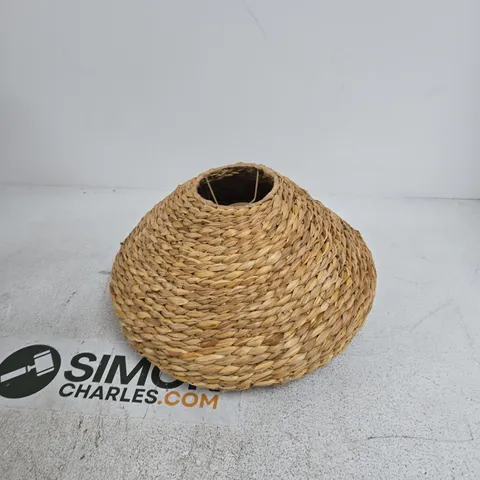 NATURAL WOVEN RATTAN PENDANT LIGHT SHADE