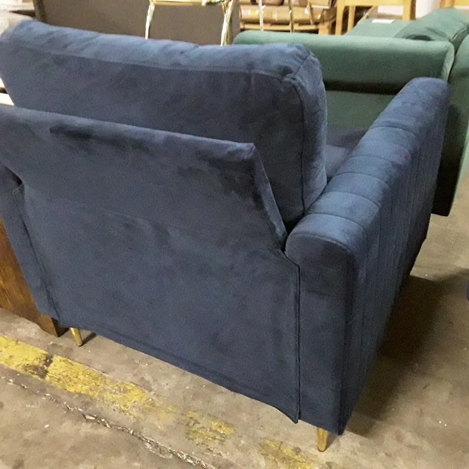 LOTSEE 84CM WIDE TUFTED VELVET ARMCHAIR - BLUE