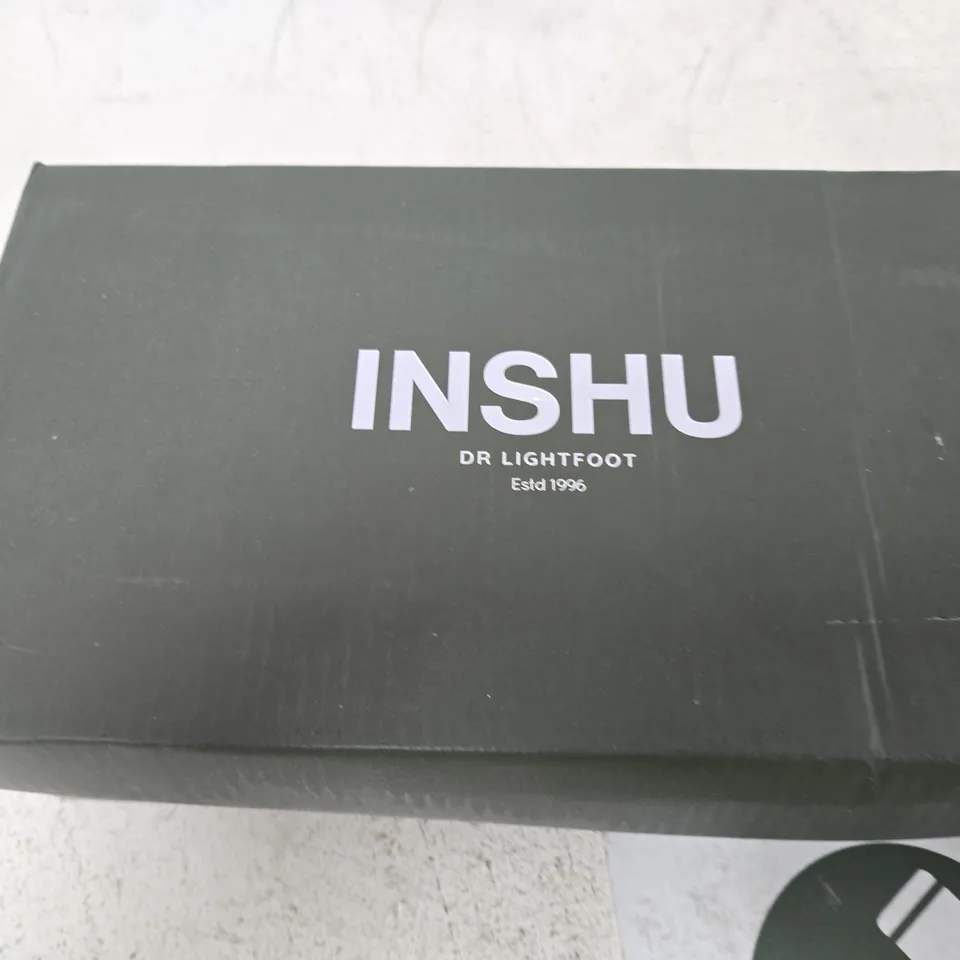 INSHU LORENA SILVER SLIP-ON SHOES – UK 7