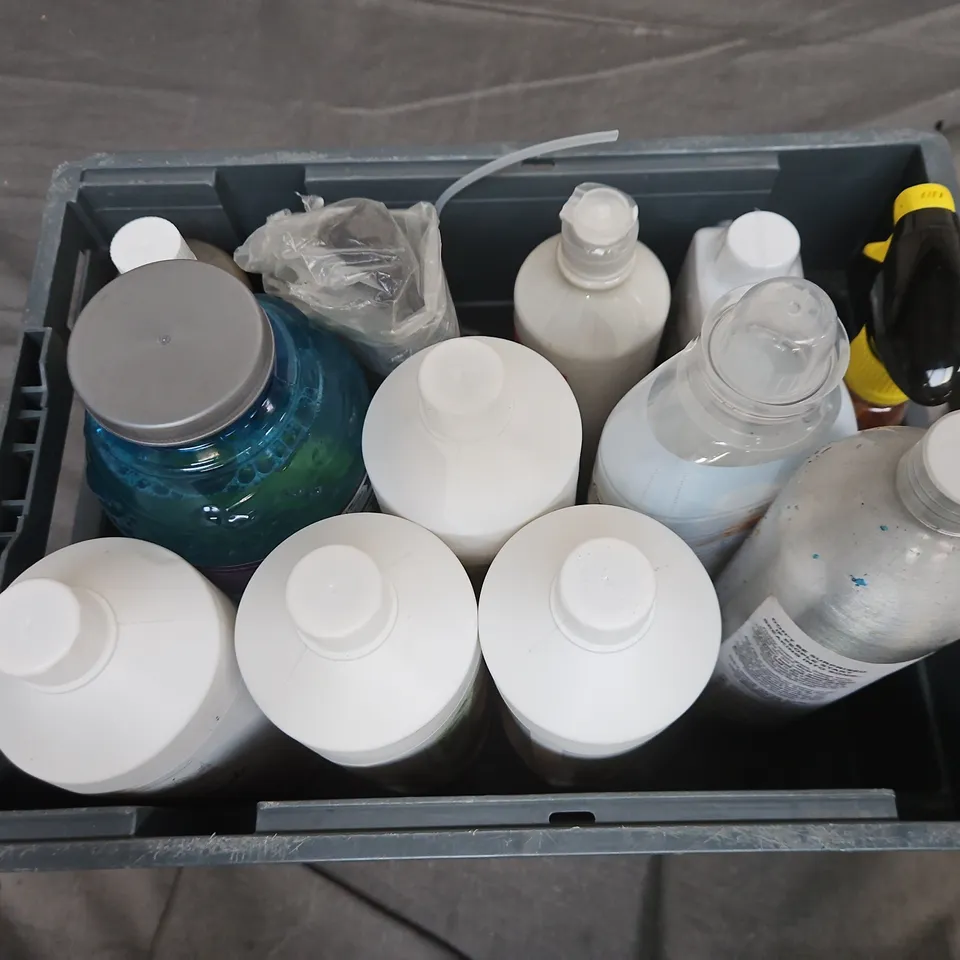 APPROXIMATELY 12 ASSORTED LIQUIDS TO INCLUDE SCOLA ARTMIX, GIANT GAZILLION BUBBLES, GOO GONE, ETC - COLLECTION ONLY