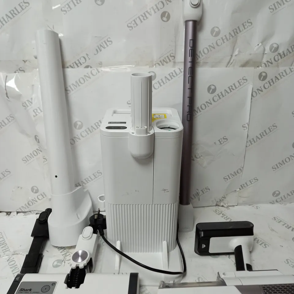 BOXED SHARK DETECT PRO 1.3L AUTO EMPTY VACUUM CLEANER IW3510UK