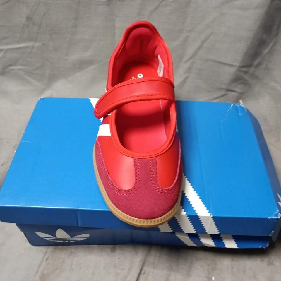 ADIDAS KIDS' VELCRO TRAINERS - RED (BOXED) SIZE 4