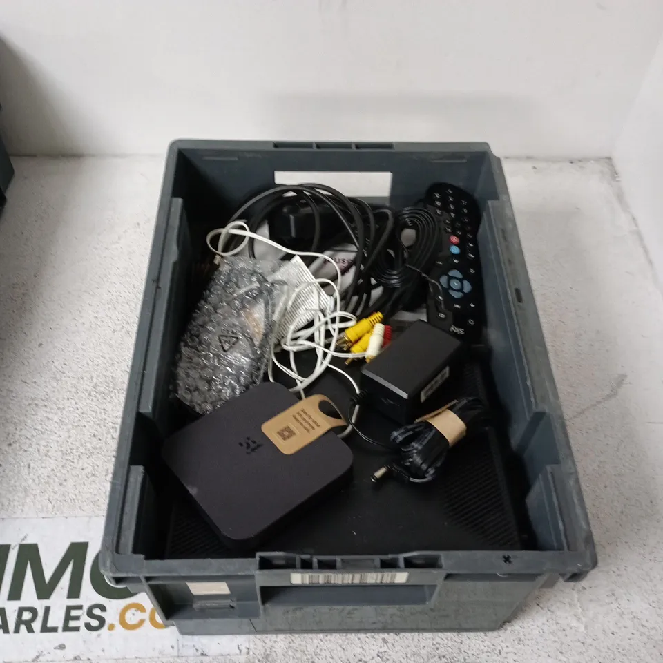 BOX CONTAINING A MIX OF APPROXIMATELY 15 ASSORTED HOUSEHOLD ITEMS INCLUDING ROUTER, REMOTES, CARD MACHINE ETC. 