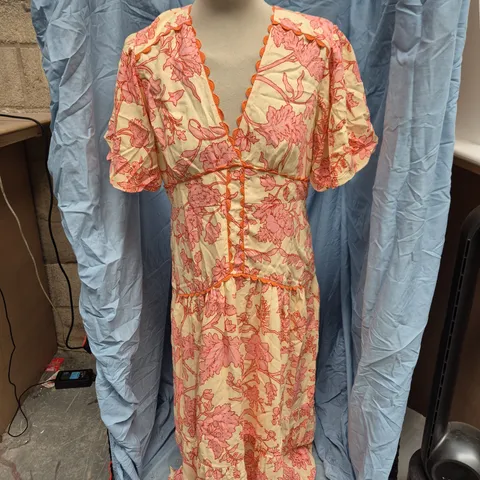 HOPE & IVY FLORAL DRESS – UK 14 (EU 42, US 10); PEACH & PINK FLORAL PRINT WITH ORANGE TRIM, MADE IN INDIA
