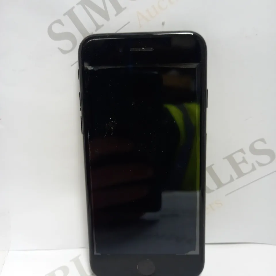 APPLE IPHONE 7 (A1778) SMARTPHONE