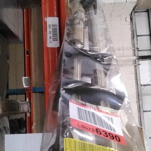 BOXED CURTAIN SINGLE POLE AND HARDWARE SET
