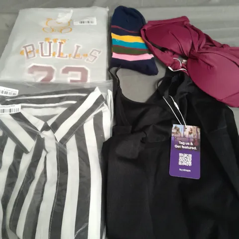BOX OF APPROXIMATELY 25 ASSORTED CLOTHING ITEMS TO INCLUDE -SOCKS , T-SHIRT , BRA ETC
