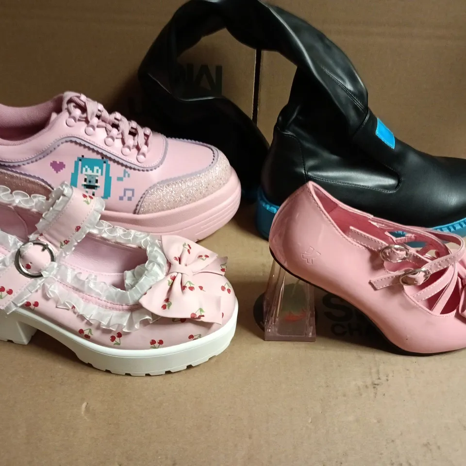 LOT OF APPROXIMATELY 18 ASSORTED PAIRS OF SHOES AND BOOTS IN VARIOUS SIZES