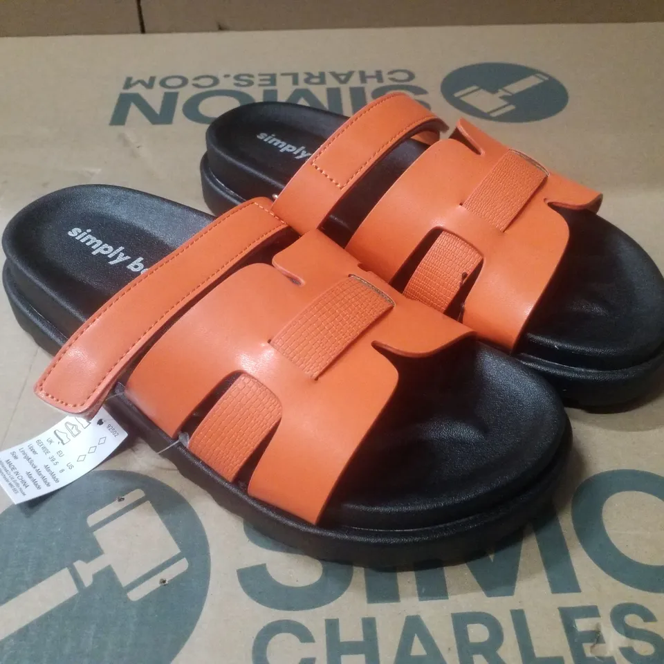 BOX CONTAINING APPROXIMATELY 6 PAIRS OF BRAND NEW SIMPLY BE ORANGE PARRY EX WIDE SANDALS - SIZE 6