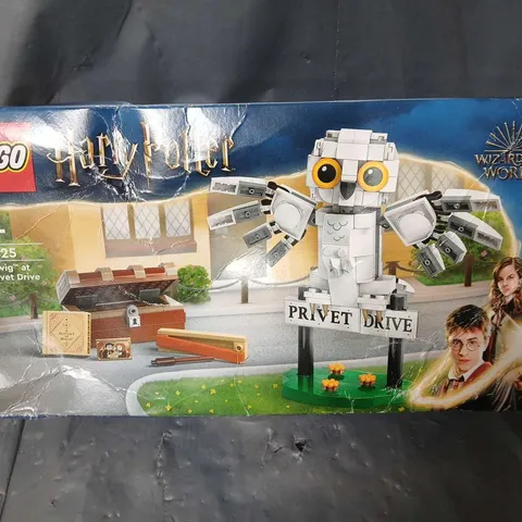 BOXED LEGO HARRY POTTER HEDWIG AT 4 PRIVET DRIVE - 76425