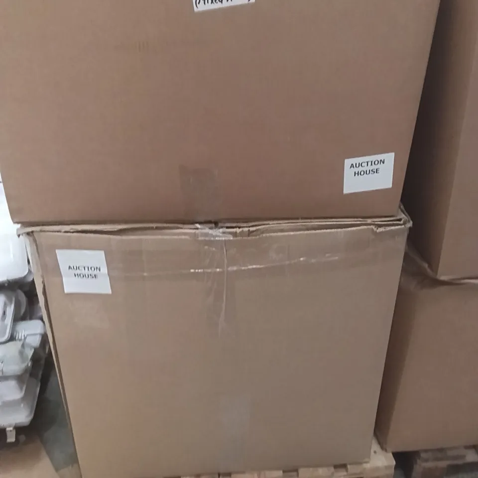 PALLET CONTAINING A LARGE QUANTITY OF MATTRESS TOPPERS, SILENT HILL PILLOWS, SIMILAR ITEMS ETC