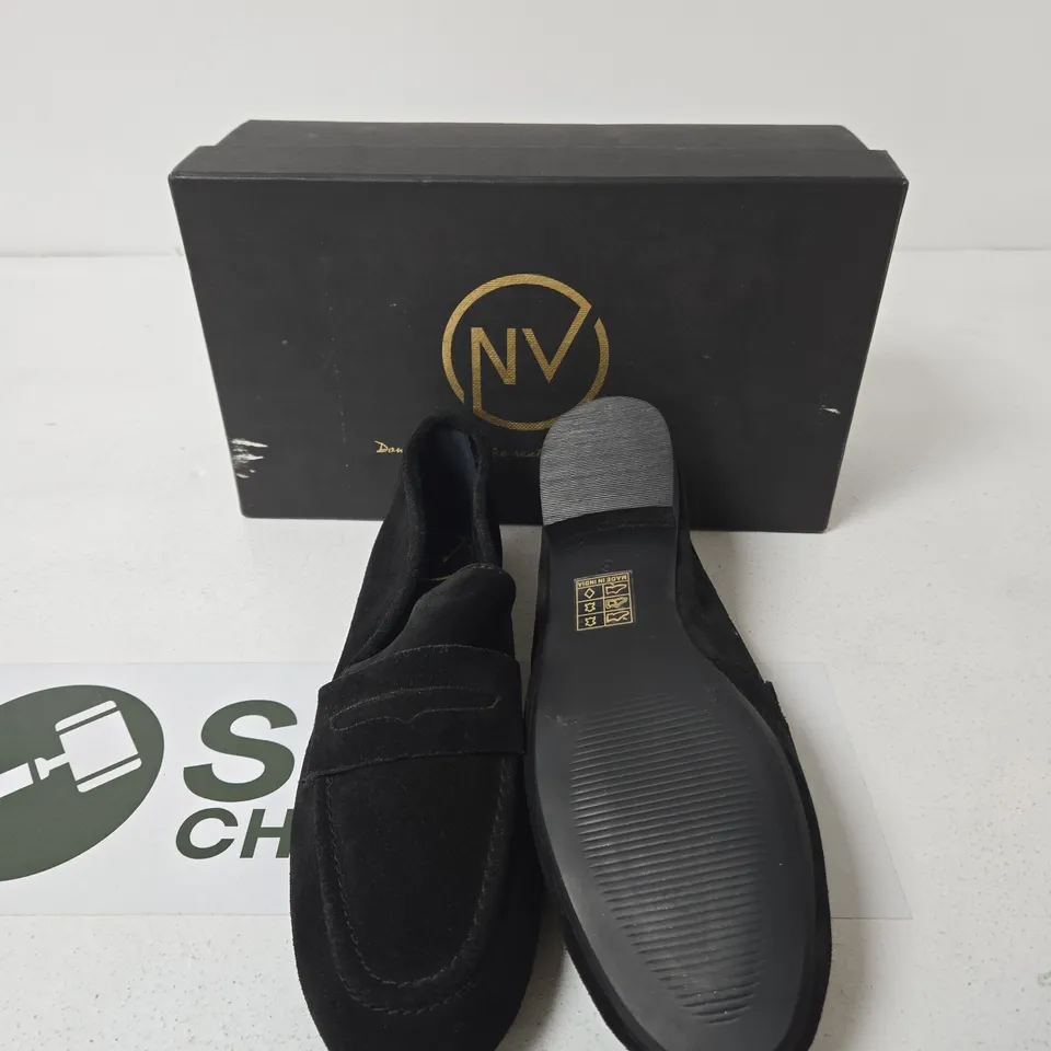 NV VELVET SLIP-ON SHOES - UK SIZE 6