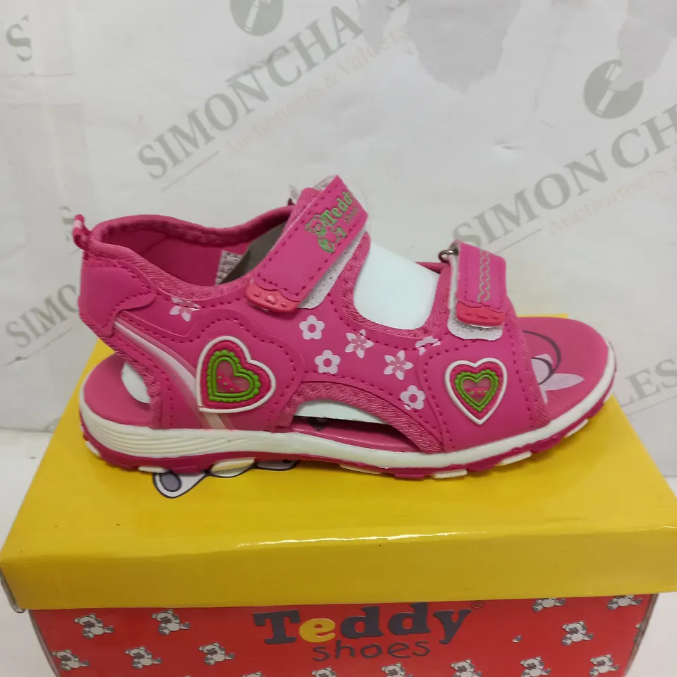BOX OF 5 KIDS PINK SANDAL/SHOE IN SIZE 32