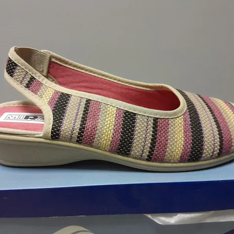 BOXED MIRAK CLASSIC OPEN TOE SLIP ON SANDLES IN RED SIZE 39 