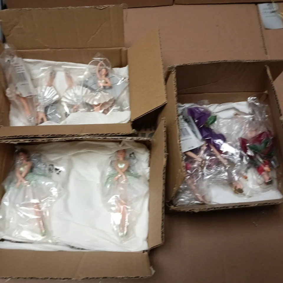 LOT OF 18 AS NEW GISELLA GRAHAM PRINCESS THEMED HANGING TREE DECORATIONS