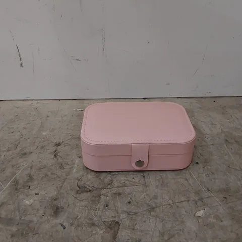 BOX OF PINK FAUX LEATHER MAKEUP BAGS (1 BOX)