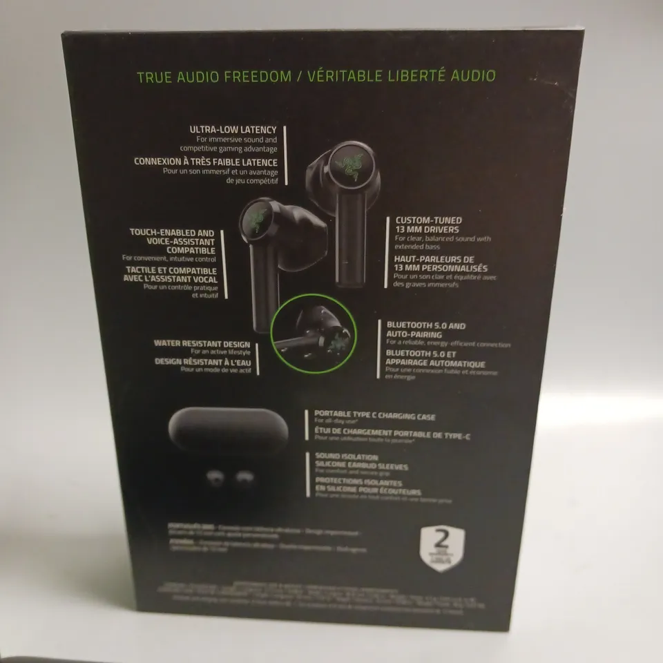 BOXED RAZER HAMMERHEAD WIRELESS HEADPHONES IN BLACK AND GREEN INCLUDES CHARGING CASE, WRIST STRAP AND SPARE BUDS