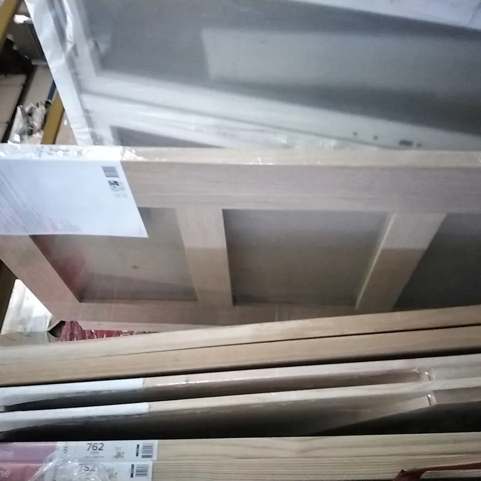 SHAKER 4 PANEL GAZED DOOR 1981 X 762MM