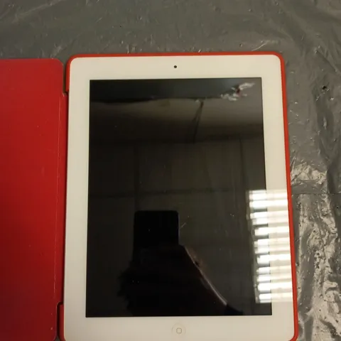 APPLE IPAD 2 TABLET IN RED PROTECTIVE CASE