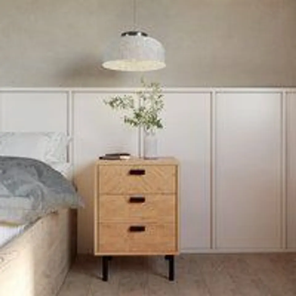 BOXED LEON 3 DRAWER CHEST, MEDIUM OAK EFFECT (1 BOX)