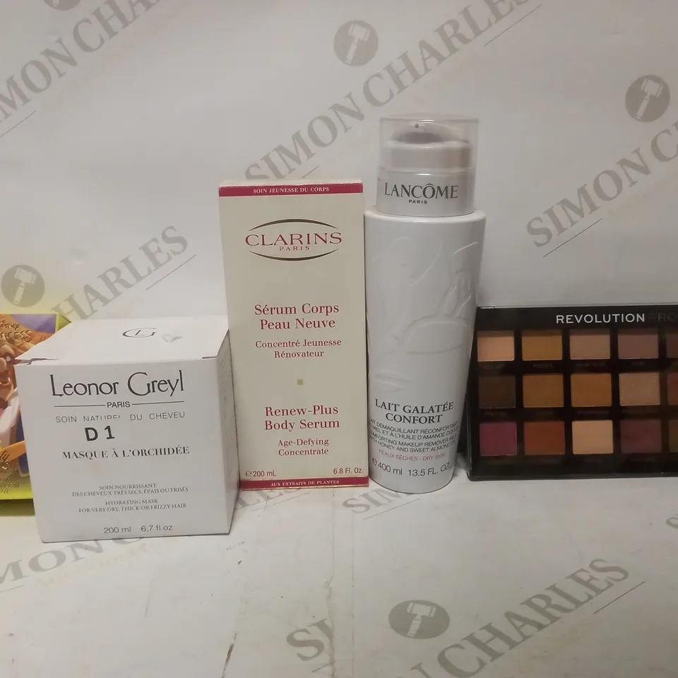 BOX OF APPROX 25 HEALTH AND BEAUTY ITEMS TO INCLUDE - REVOLUTION PRO MAKEUP PALLET - LANCOME LAIT CONFORT - CLARINS RENEW PLUS BODY SERUM ECT 