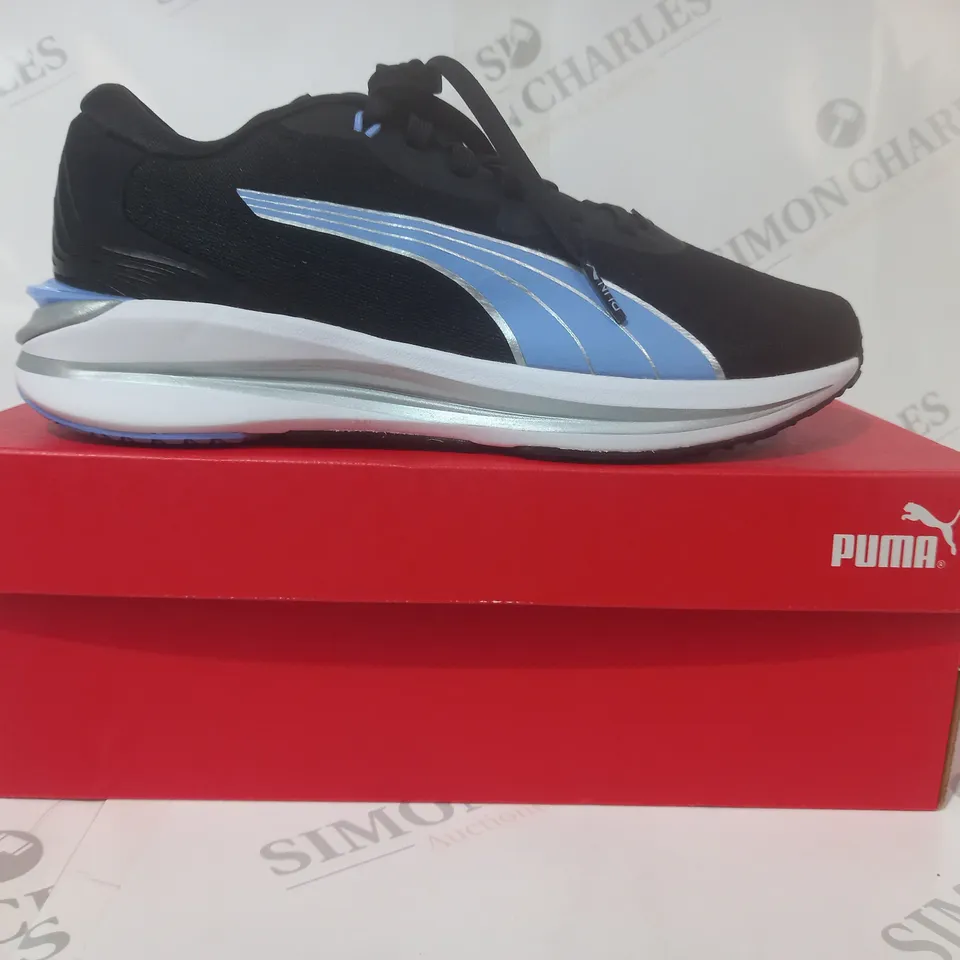BOXED PAIR OF PUMA ELECTRIFY NITRO 2 SHOES IN BLUE/PURPLE/SILVER UK SIZE 5