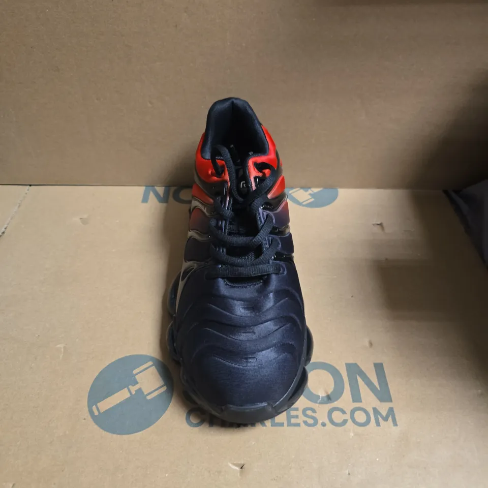 ARISICS MEN'S RUNNING SHOES – BLACK & RED ACCENTS UK 6.5