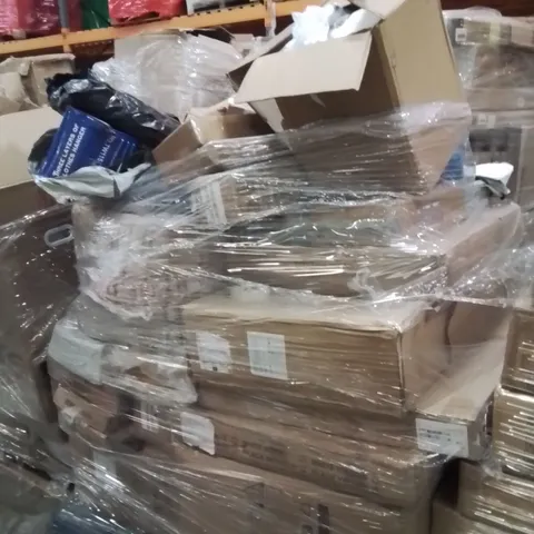 PALLET OF ASSORTED HOUSEHOLD GOODS AND PRODUCTS TO INCLUDE;CLOTHES HANGER,GARDEN HOSE,DRYING RACKS