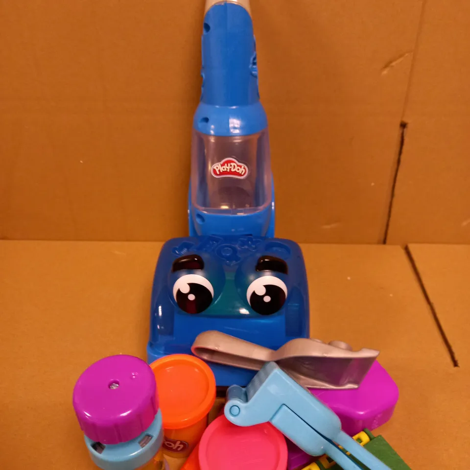 BOXED PALY-DOH PLAYDOH ZOOM ZOOM VACUUM & CLEANUP SET RRP £25