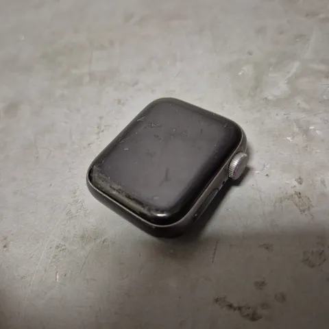 APPLE WATCH SERIES 5 WR-50M