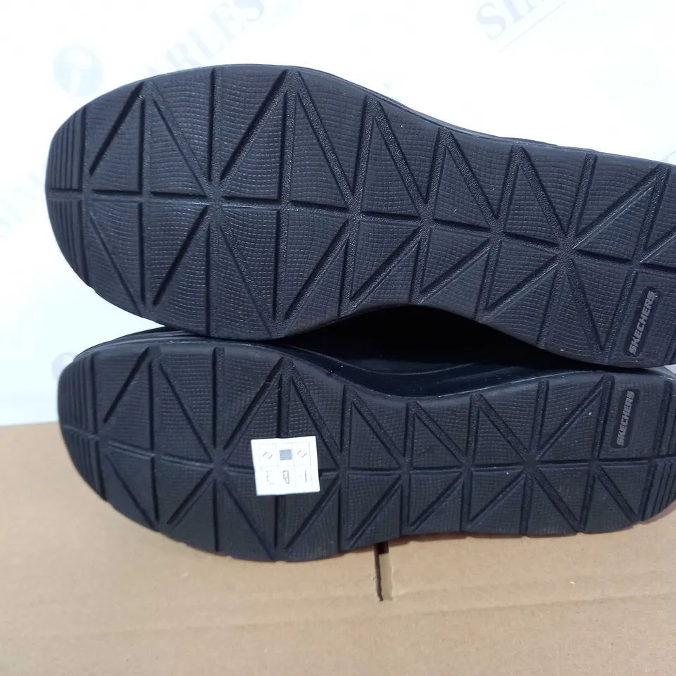 SKECHERS BILLION SUBTLE SPOTS TRAINER (BLACK), SIZE 6 UK