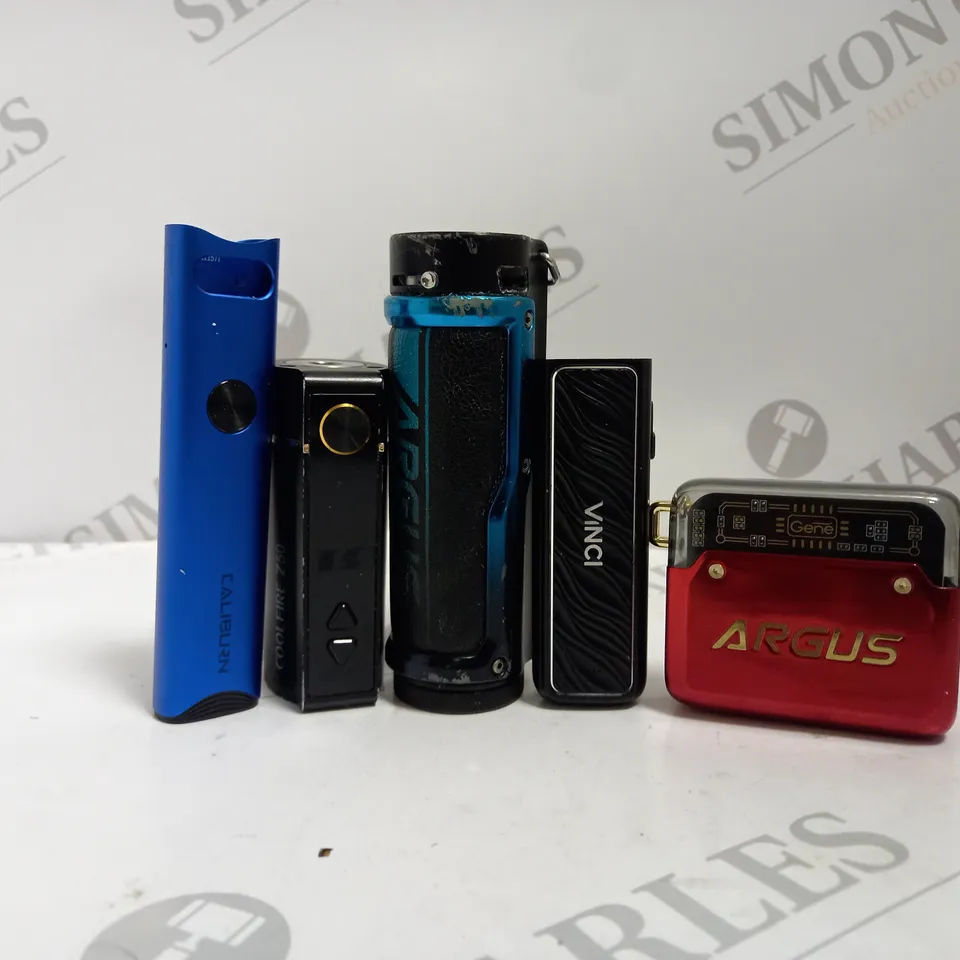 APPROXIMATELY 20 ASSORTED VAPING UNITS TO INCLUDE CALIBURN, VOOPOO VINCI, VOOPOO ARGUS, INNOKIN COOLFIRE Z50 ETC.