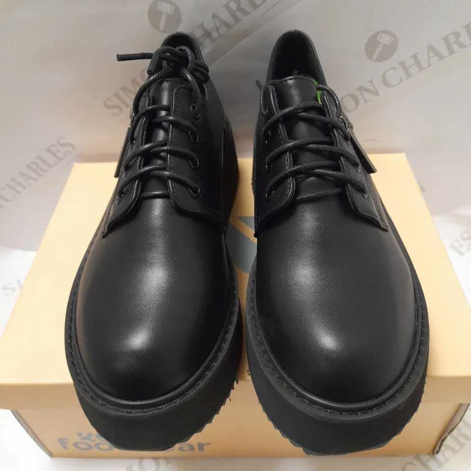 KOI ZANGARO BLACK PU FLATFORM SHOES - SIZE 6