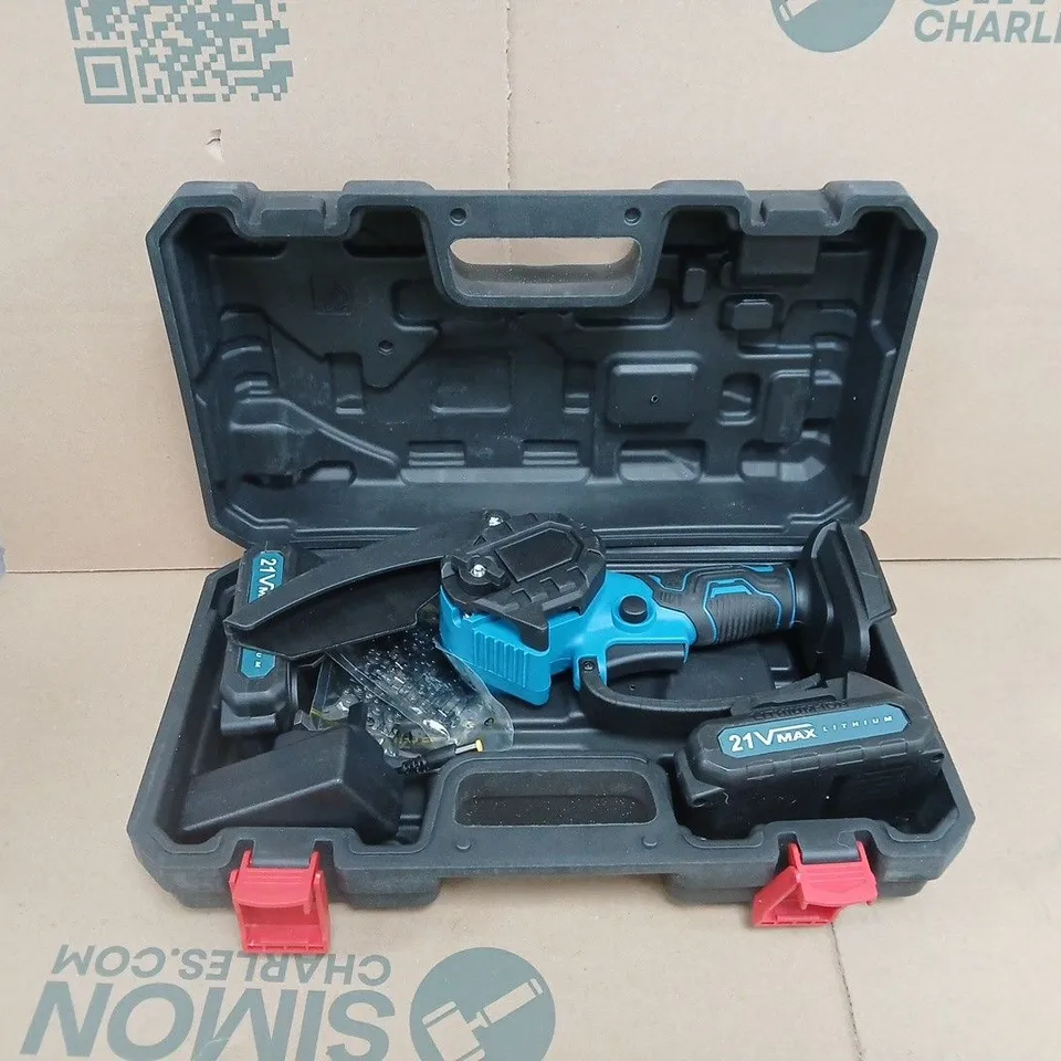 CORDLESS RECIPROCATING SAW-STYLE CUTTING TOOL WITH 21V MAX BATTERY