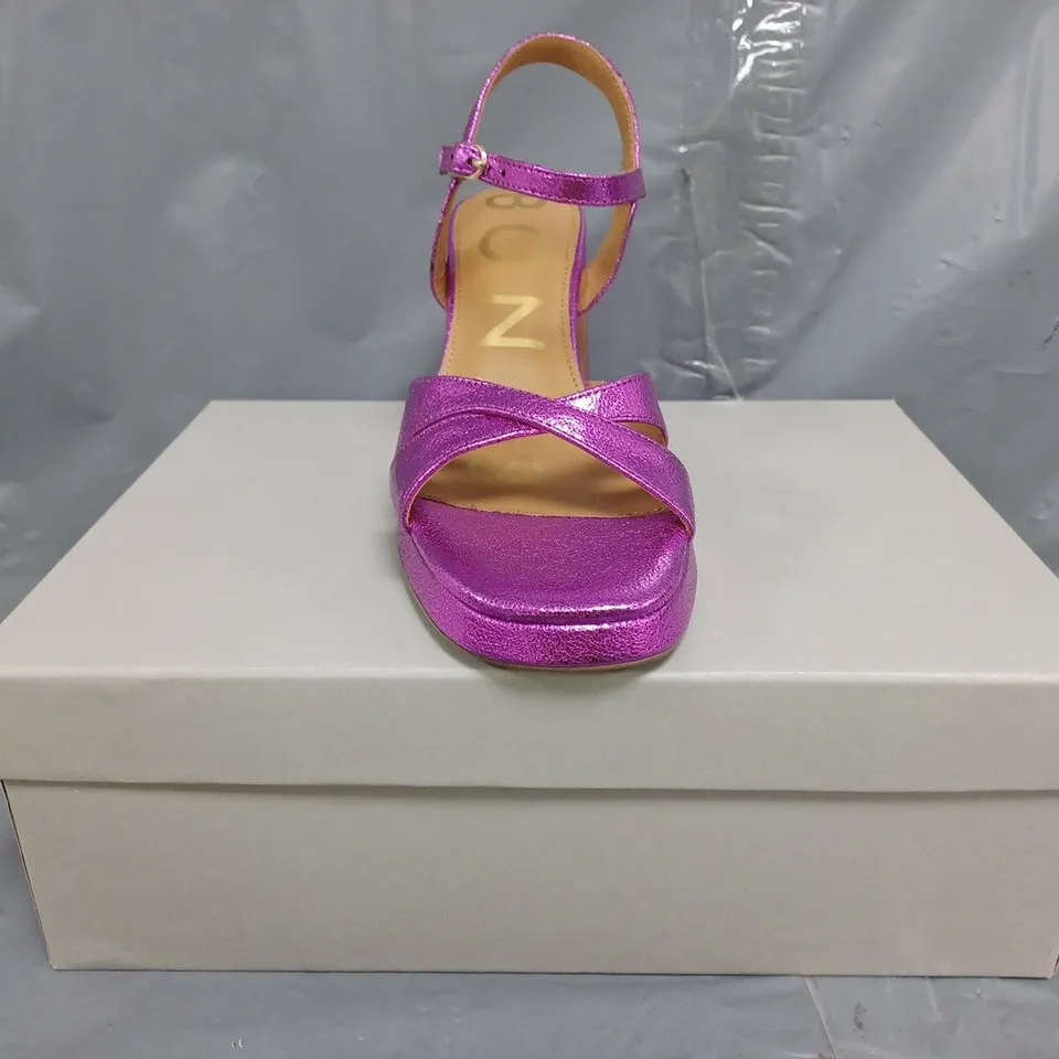 BOXED PAIR OF OLIVER BONAS OPEN TOE FLARED BLOCK HEEL SANDALS IN PINK SIZE UK 5