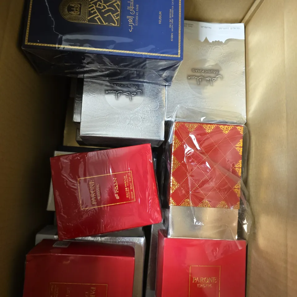 APPROXIMATELY 15 ASSORTED BOXED FRAGRANCES TO INCLUDE PARONE EXOTIC, MUSK KHAS, SULTAN AL ARAB ETC 