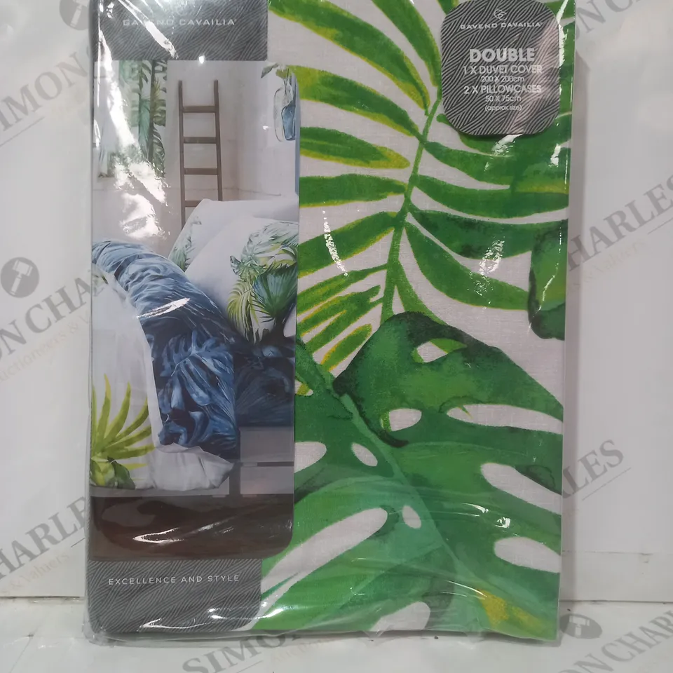 GAVENO CAVAILIA DUVET SET IN TROPICAL LEAF DESIGN - DOUBLE