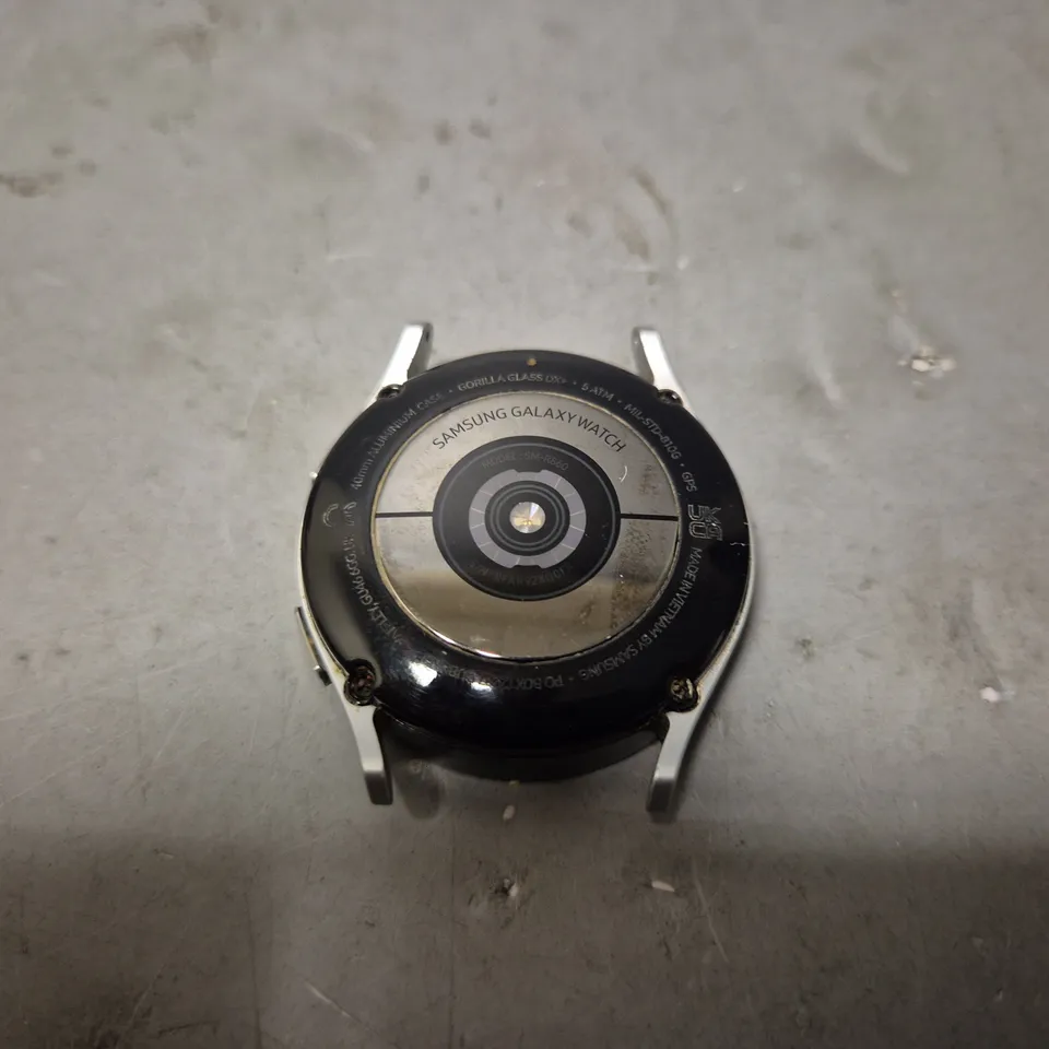 SAMSUNG GALAXY WATCH 4 